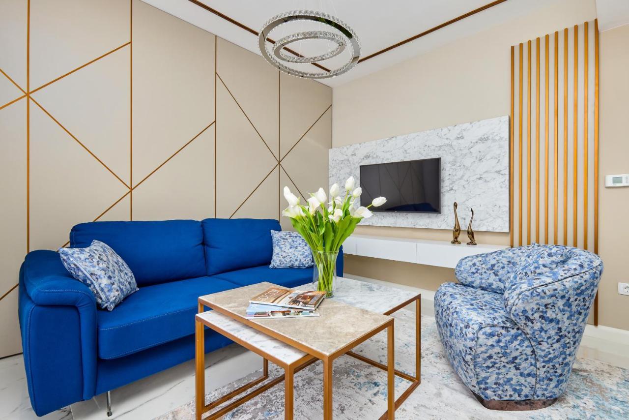 Moderna Luxury Apartments With Heated Pool Τίβατ Εξωτερικό φωτογραφία