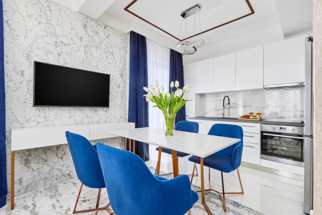 Moderna Luxury Apartments With Heated Pool Τίβατ Εξωτερικό φωτογραφία